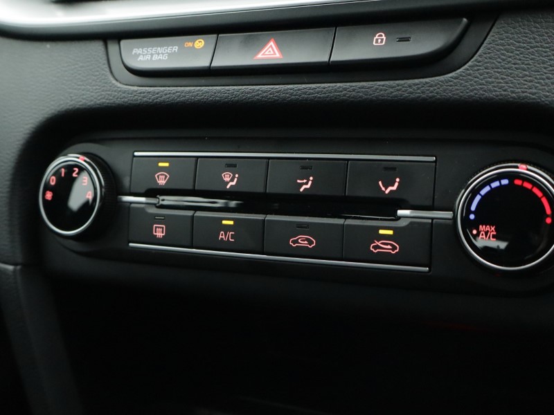 2025 (25) KIA CEED 1.5T GDi ISG 138 2 5dr 5043412