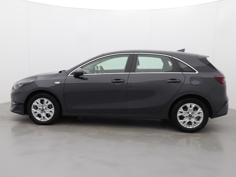 2025 (25) KIA CEED 1.5T GDi ISG 138 2 5dr 5043393