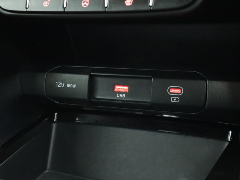 2022 (72) KIA CEED 1.5T GDi ISG GT-Line 5dr 5013660