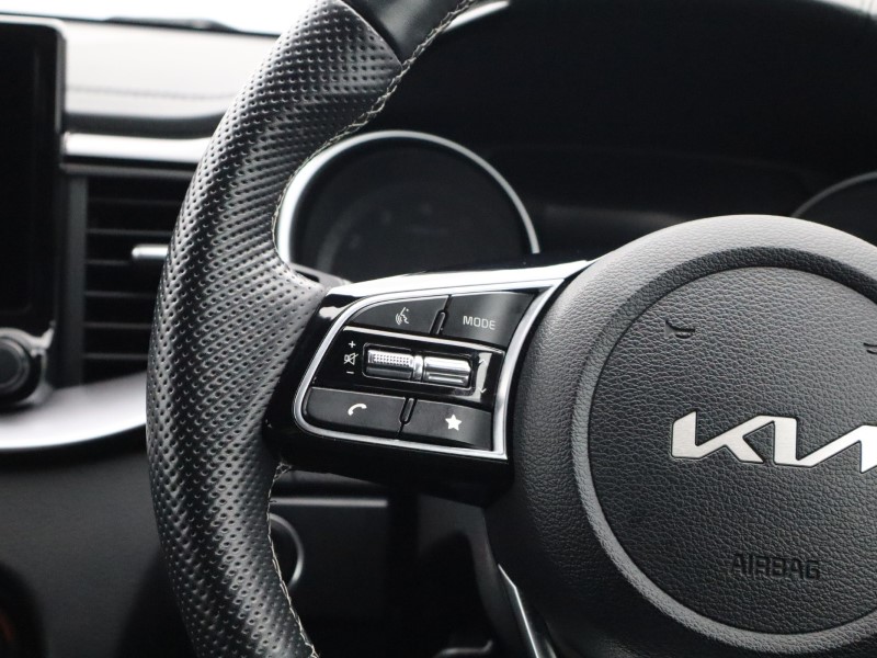 2022 (72) KIA CEED 1.5T GDi ISG GT-Line 5dr 5013640