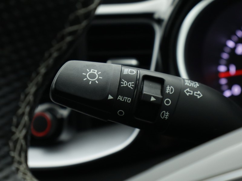 2022 (72) KIA CEED 1.5T GDi ISG GT-Line 5dr 5013663