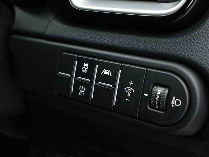 2022 (72) KIA CEED 1.5T GDi ISG GT-Line 5dr 5013648