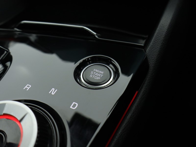 2025 (25) KIA SPORTAGE 1.6T GDi 207 HEV GT-Line S 5dr Auto AWD 5001137