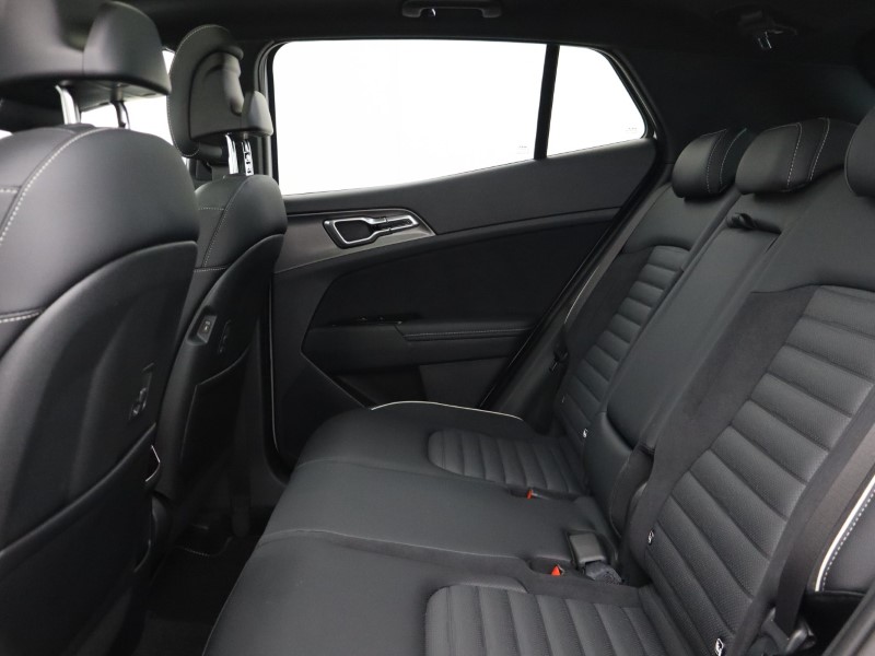 2024 (74) KIA SPORTAGE 1.6T GDi 207 HEV GT-Line S 5dr Auto 5052654