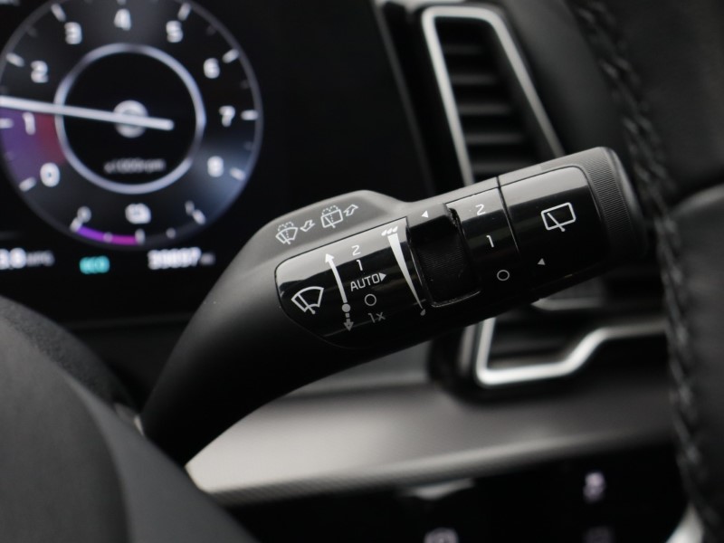 2023 (23) KIA SPORTAGE 1.6T GDi HEV 4 5dr Auto 5048765