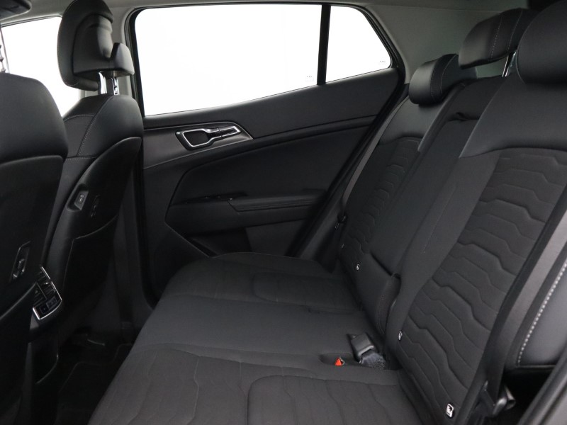 2023 (23) KIA SPORTAGE 1.6T GDi HEV 4 5dr Auto 5048725