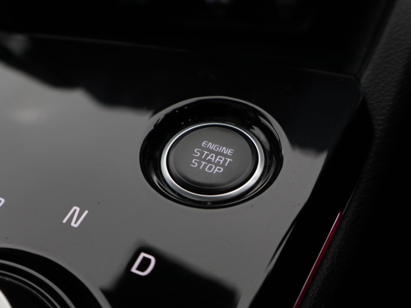 2023 (23) KIA SPORTAGE 1.6T GDi HEV 4 5dr Auto 5048761