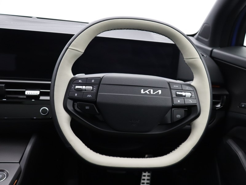 2025 (75) KIA SPORTAGE 1.6T GDi HEV GT-Line S 5dr Auto 5039650