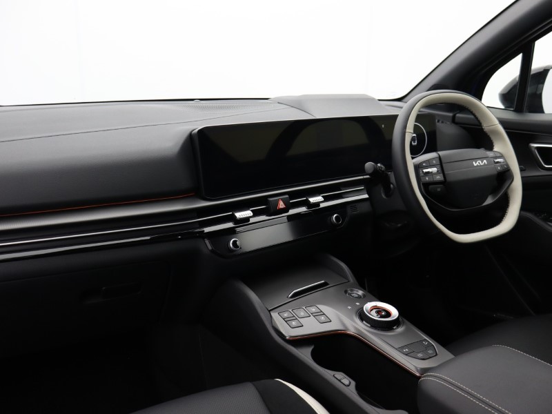 2025 (75) KIA SPORTAGE 1.6T GDi HEV GT-Line S 5dr Auto 5039639