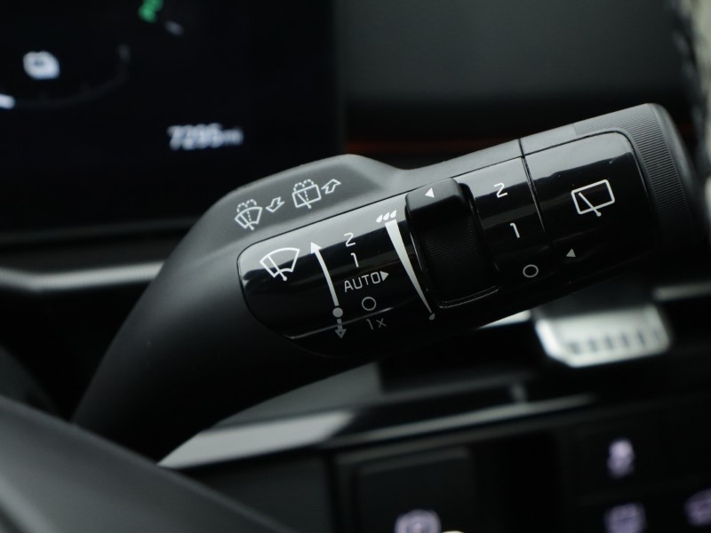 2025 (75) KIA SPORTAGE 1.6T GDi HEV GT-Line S 5dr Auto 5039680