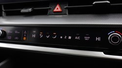 2023 (73) KIA SPORTAGE 1.6T GDi PHEV 3 5dr Auto AWD 5085235