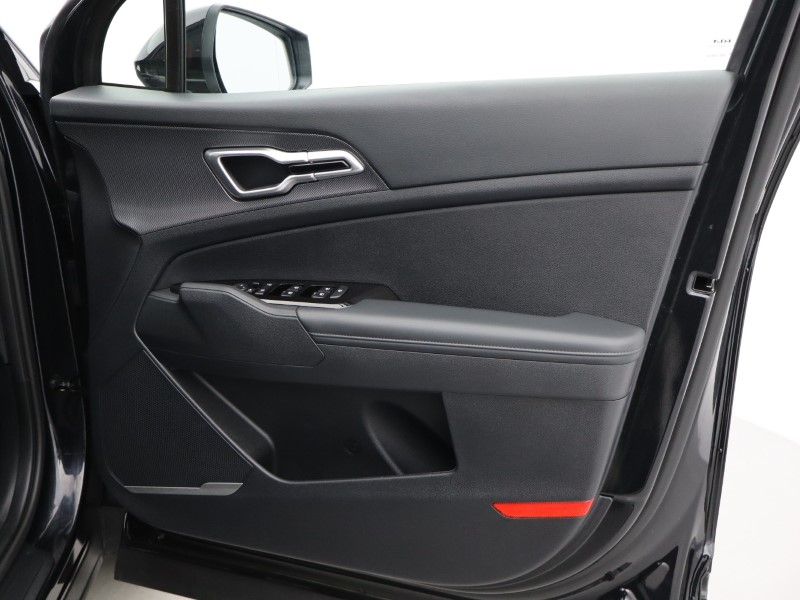 2023 (73) KIA SPORTAGE 1.6T GDi PHEV 3 5dr Auto AWD 5085223