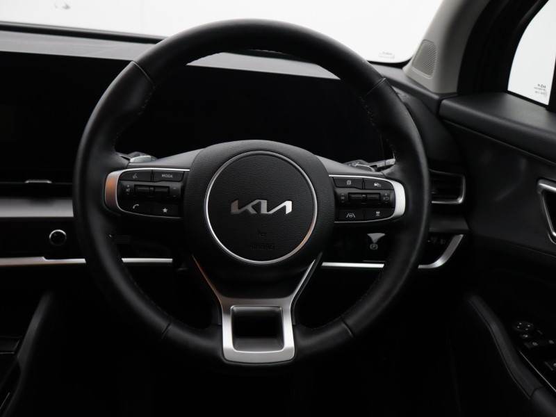 2023 (73) KIA SPORTAGE 1.6T GDi PHEV 3 5dr Auto AWD 5085217