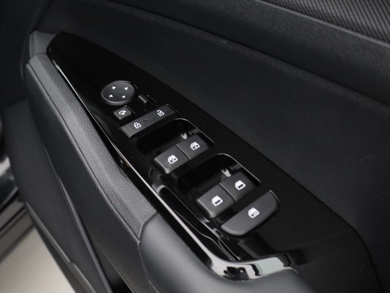 2023 (73) KIA SPORTAGE 1.6T GDi PHEV 3 5dr Auto AWD 5085224