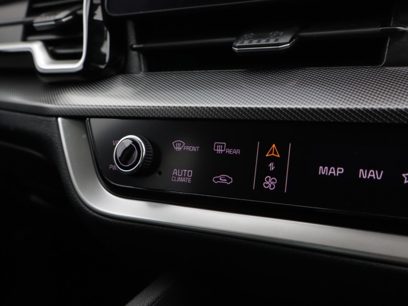 2023 (73) KIA SPORTAGE 1.6T GDi PHEV 3 5dr Auto AWD 5085234