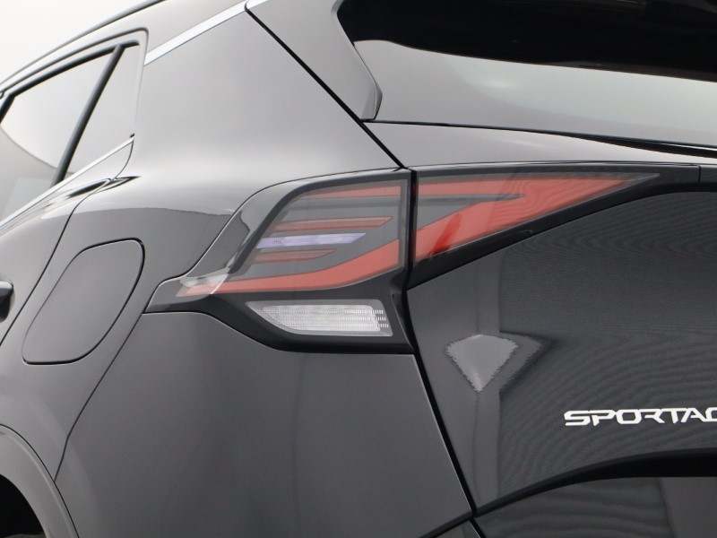 2025 (75) KIA SPORTAGE 1.6T GDi 207 HEV GT-Line 5dr Auto 5056853