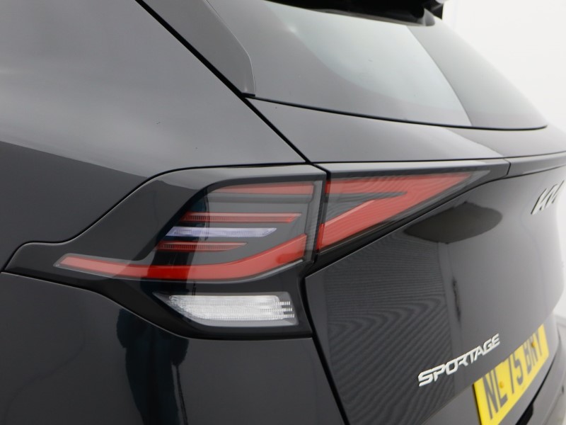 2025 (75) KIA SPORTAGE 1.6T GDi 207 HEV GT-Line 5dr Auto 5059071