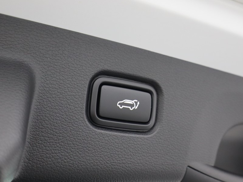 2023 (72) KIA SPORTAGE 1.6T GDi HEV GT-Line S 5dr Auto AWD 5056674