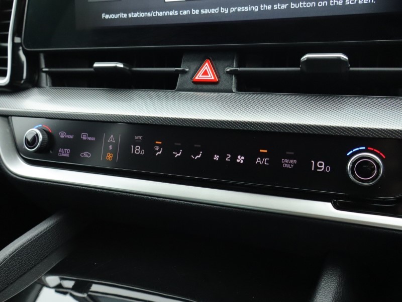 2023 (72) KIA SPORTAGE 1.6T GDi HEV GT-Line S 5dr Auto AWD 5056662