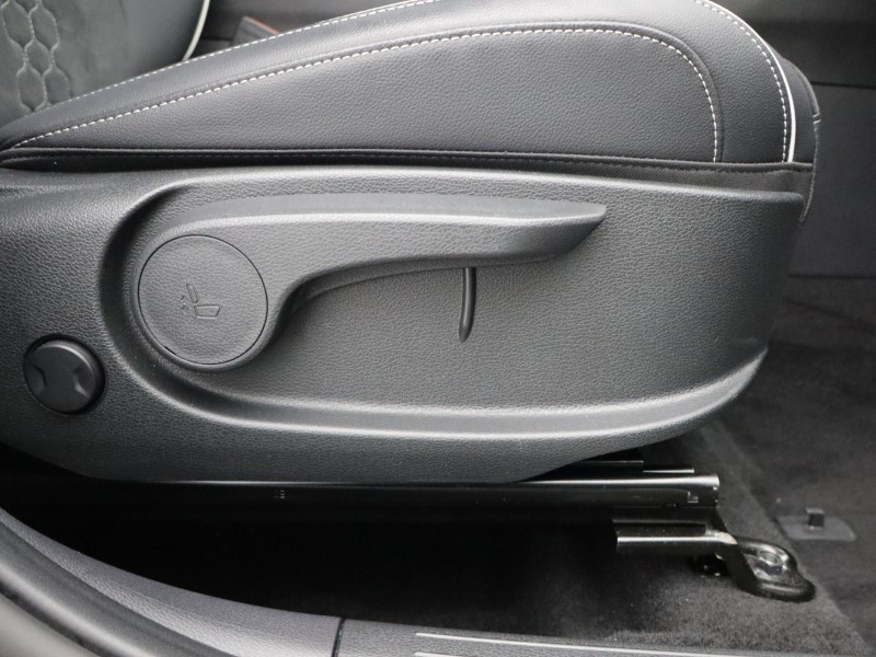 2025 (75) KIA SPORTAGE 1.6T GDi 207 HEV GT-Line 5dr Auto 5064572