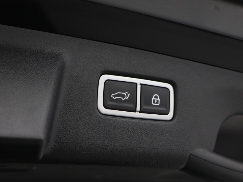 2024 (24) KIA SORENTO 1.6 T-GDi HEV Edition 5dr Auto 5091559