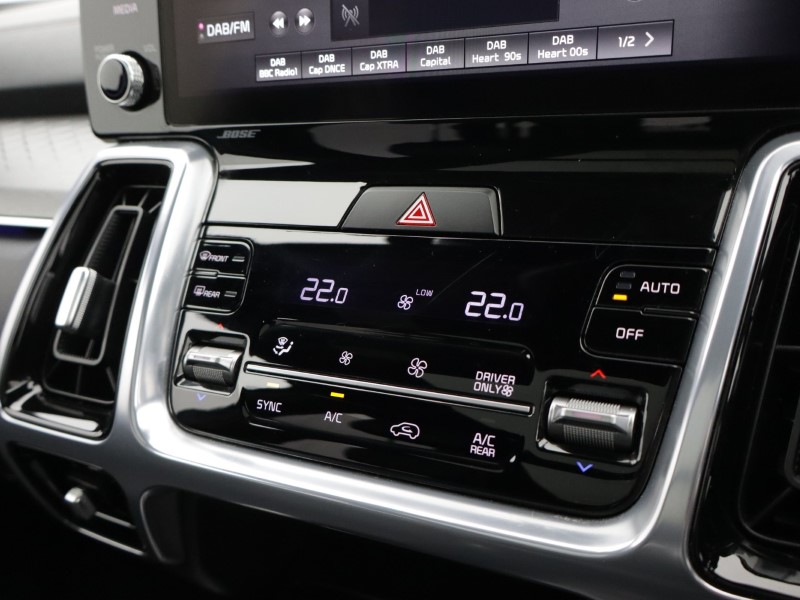 2024 (24) KIA SORENTO 1.6 T-GDi HEV Edition 5dr Auto 5091540