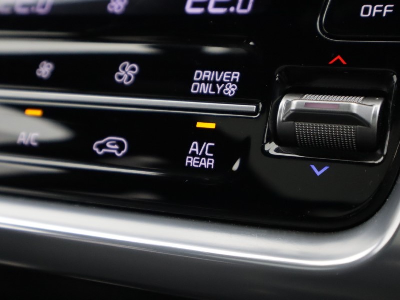 2024 (24) KIA SORENTO 1.6 T-GDi HEV Edition 5dr Auto 5091542