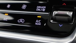 2024 (24) KIA SORENTO 1.6 T-GDi HEV Edition 5dr Auto 5091542