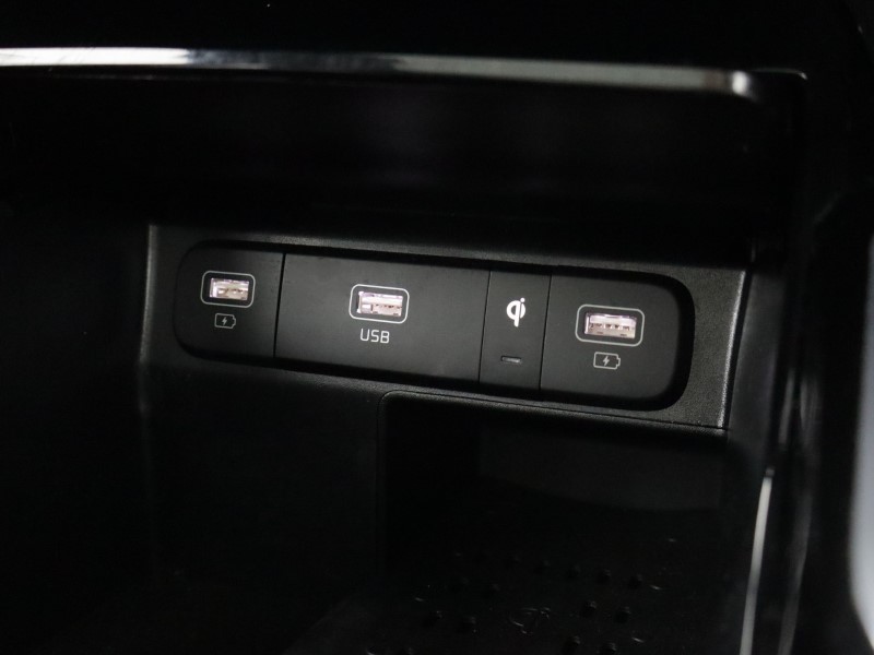 2024 (24) KIA SORENTO 1.6 T-GDi HEV Edition 5dr Auto 5091544