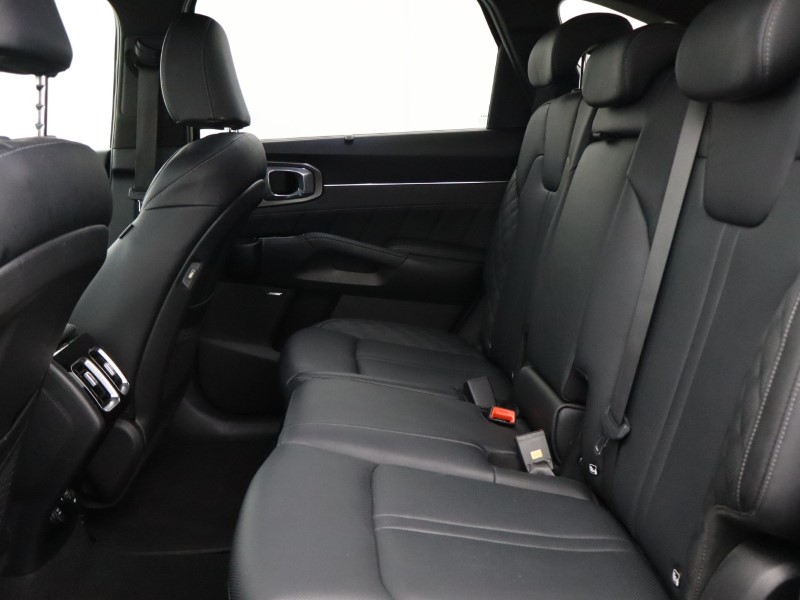 2024 (24) KIA SORENTO 1.6 T-GDi HEV Edition 5dr Auto 5091506