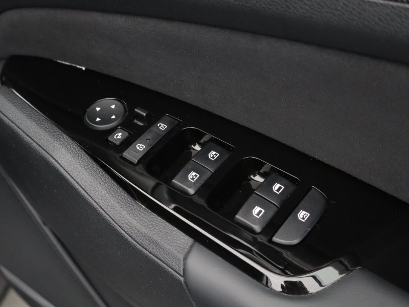 2025 (75) KIA SPORTAGE 1.6T GDi 207 HEV GT-Line 5dr Auto 5107019