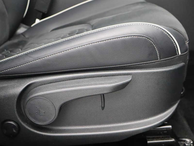 2025 (75) KIA SPORTAGE 1.6T GDi 207 HEV GT-Line 5dr Auto 5107021