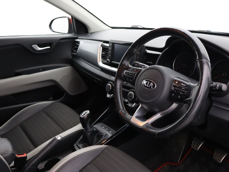 2018 (18) KIA STONIC 1.0T GDi First Edition 5dr 5187483