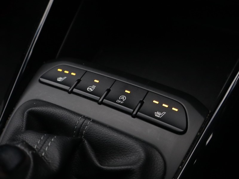 2018 (18) KIA STONIC 1.0T GDi First Edition 5dr 5187502