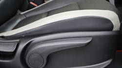 2018 (18) KIA STONIC 1.0T GDi First Edition 5dr 5187485