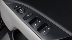 2018 (18) KIA STONIC 1.0T GDi First Edition 5dr 5187484