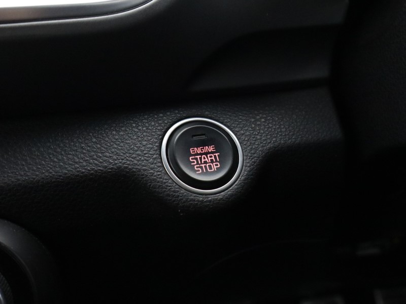 2018 (18) KIA STONIC 1.0T GDi First Edition 5dr 5187501