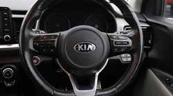 2018 (18) KIA STONIC 1.0T GDi First Edition 5dr 5187478