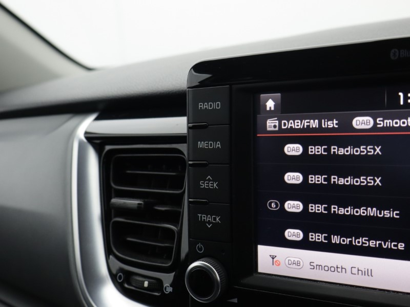 2018 (18) KIA STONIC 1.0T GDi First Edition 5dr 5187494