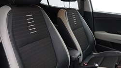 2018 (18) KIA STONIC 1.0T GDi First Edition 5dr 5187486