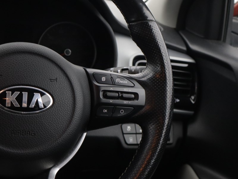 2018 (18) KIA STONIC 1.0T GDi First Edition 5dr 5187480