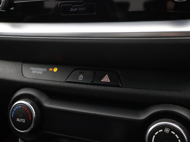 2018 (18) KIA STONIC 1.0T GDi First Edition 5dr 5187496