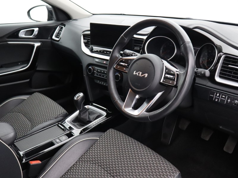 2022 (72) KIA XCEED 1.5T GDi ISG 3 5dr 5130952