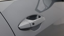 2025 (75) KIA SPORTAGE 1.6T GDi 207 HEV GT-Line 5dr Auto 5146806