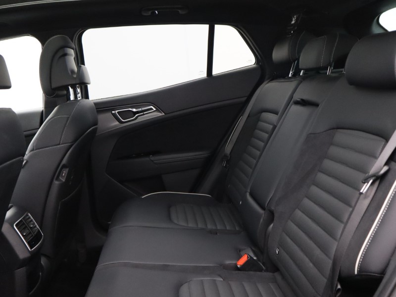 2023 (23) KIA SPORTAGE 1.6T GDi HEV GT-Line S 5dr Auto AWD 5188875