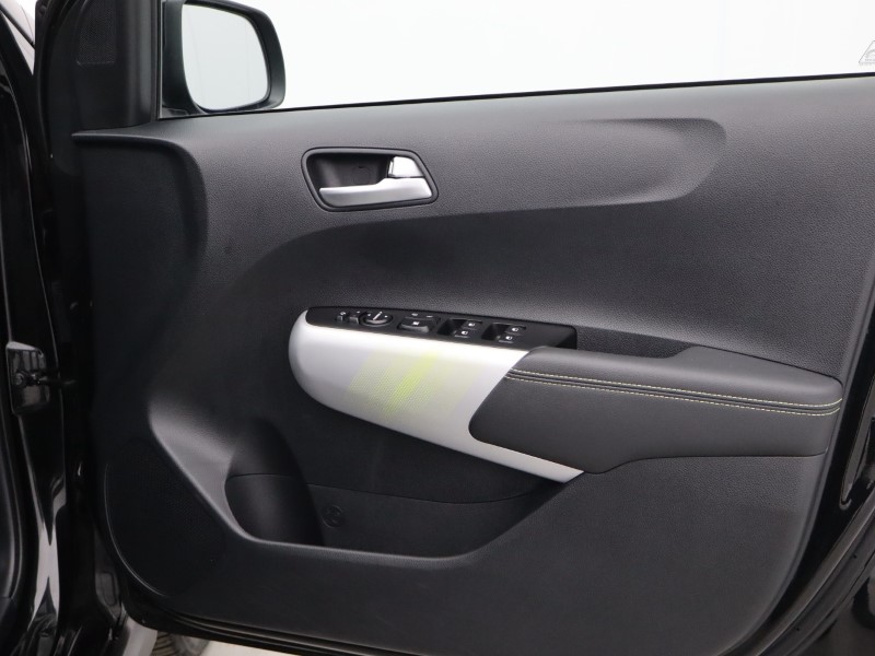 2024 (73) KIA PICANTO 1.0 X-Line S 5dr Auto 5210966