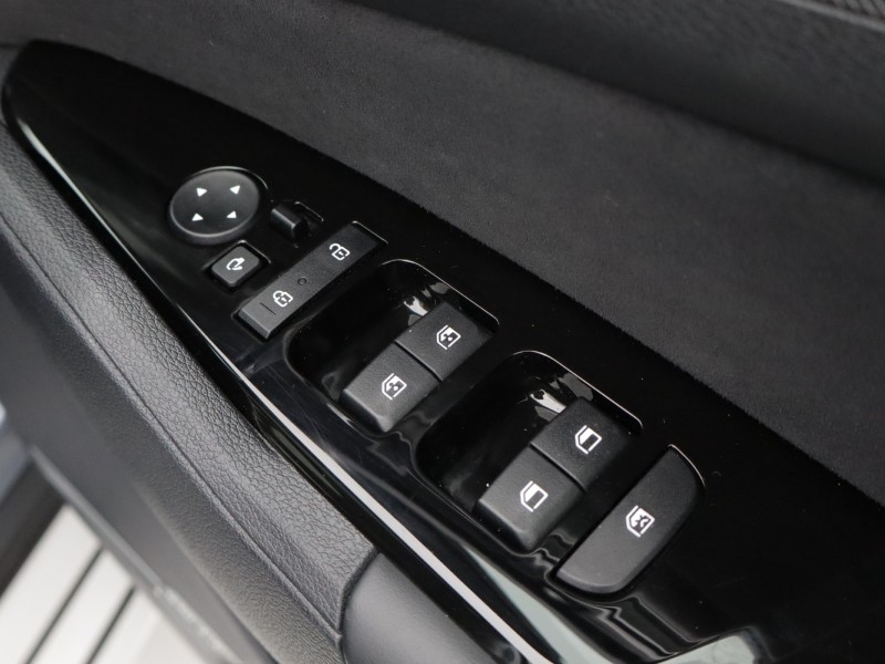 2024 (24) KIA SPORTAGE 1.6T GDi HEV GT-Line S 5dr Auto 5201579