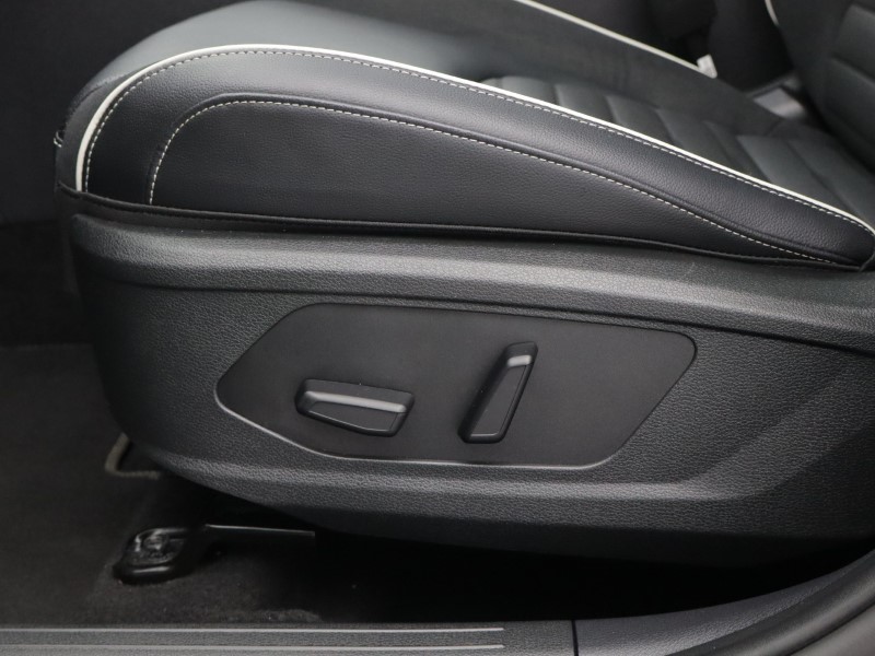 2024 (24) KIA SPORTAGE 1.6T GDi HEV GT-Line S 5dr Auto 5201567