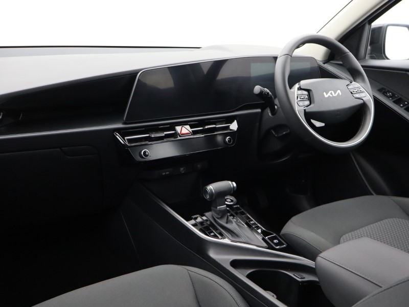 2025 (75) KIA NIRO 1.6 GDi 127 Hybrid 2 Nav 5dr DCT 5205418