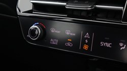 2025 (75) KIA NIRO 1.6 GDi 127 Hybrid 2 Nav 5dr DCT 5205444